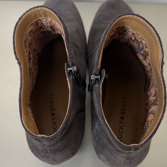 Lucky Brand Grey Western Boho Suede Ankle Booties Size 8.5M - Picture 7 of 13